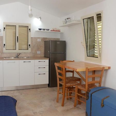 קאלה ליברוטו Apartments Villa Corrias מראה חיצוני תמונה